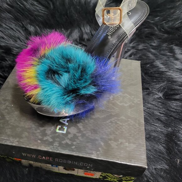 Suki - Picture 2 of 3